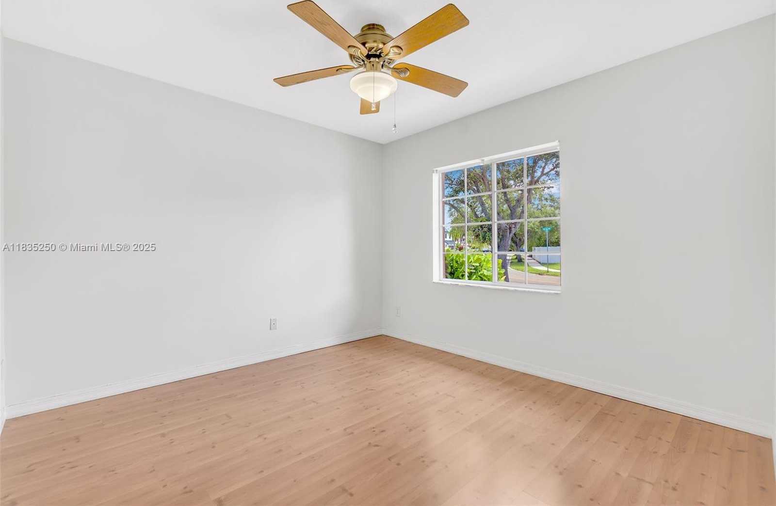 Small Image of 326 SOUTH WEST 162ND AVE, Pembroke Pines Number 28