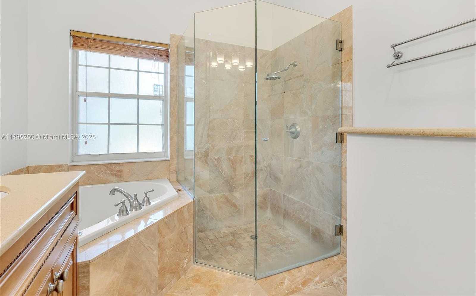 Small Image of 326 SOUTH WEST 162ND AVE, Pembroke Pines Number 31