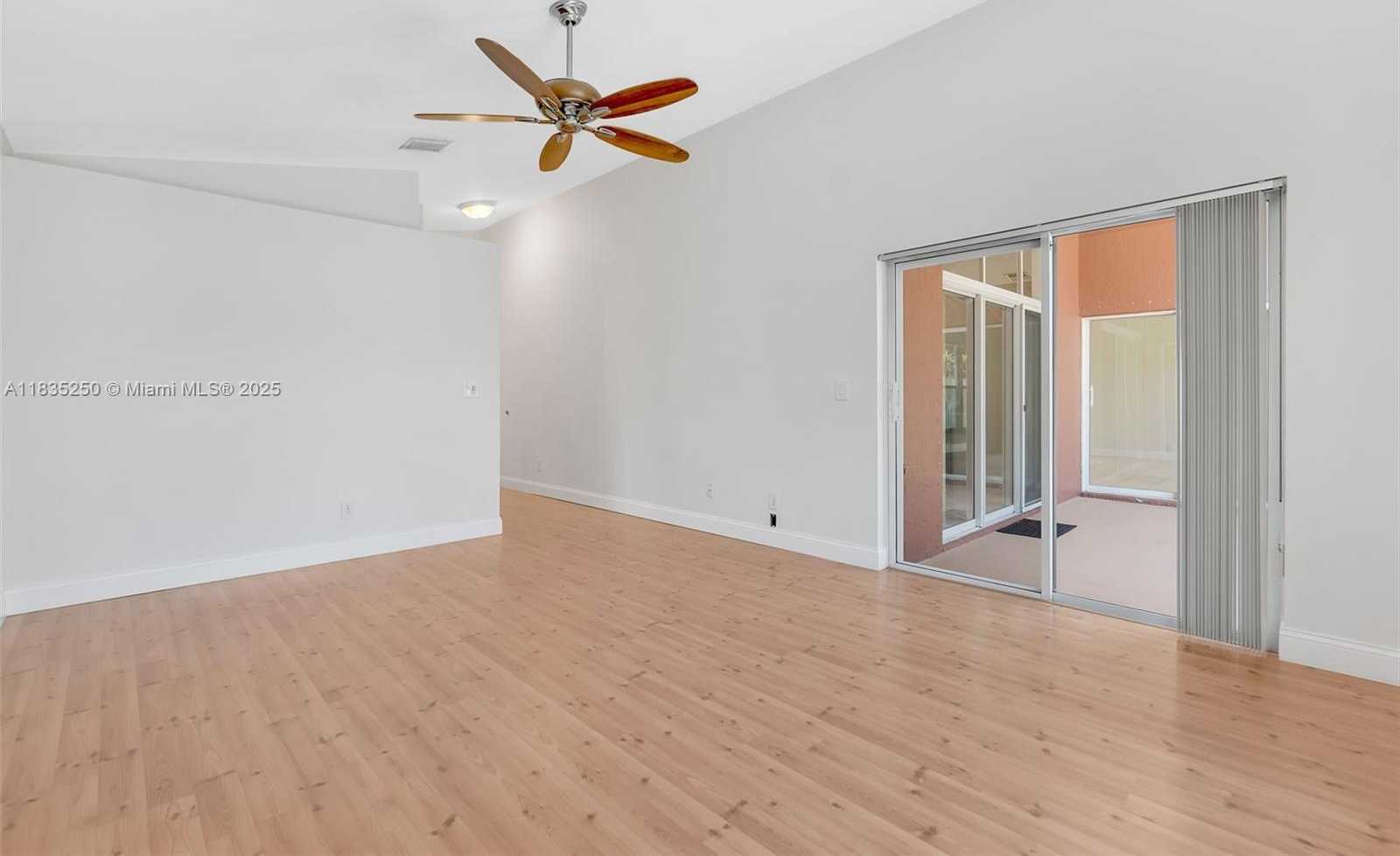 Small Image of 326 SOUTH WEST 162ND AVE, Pembroke Pines Number 36