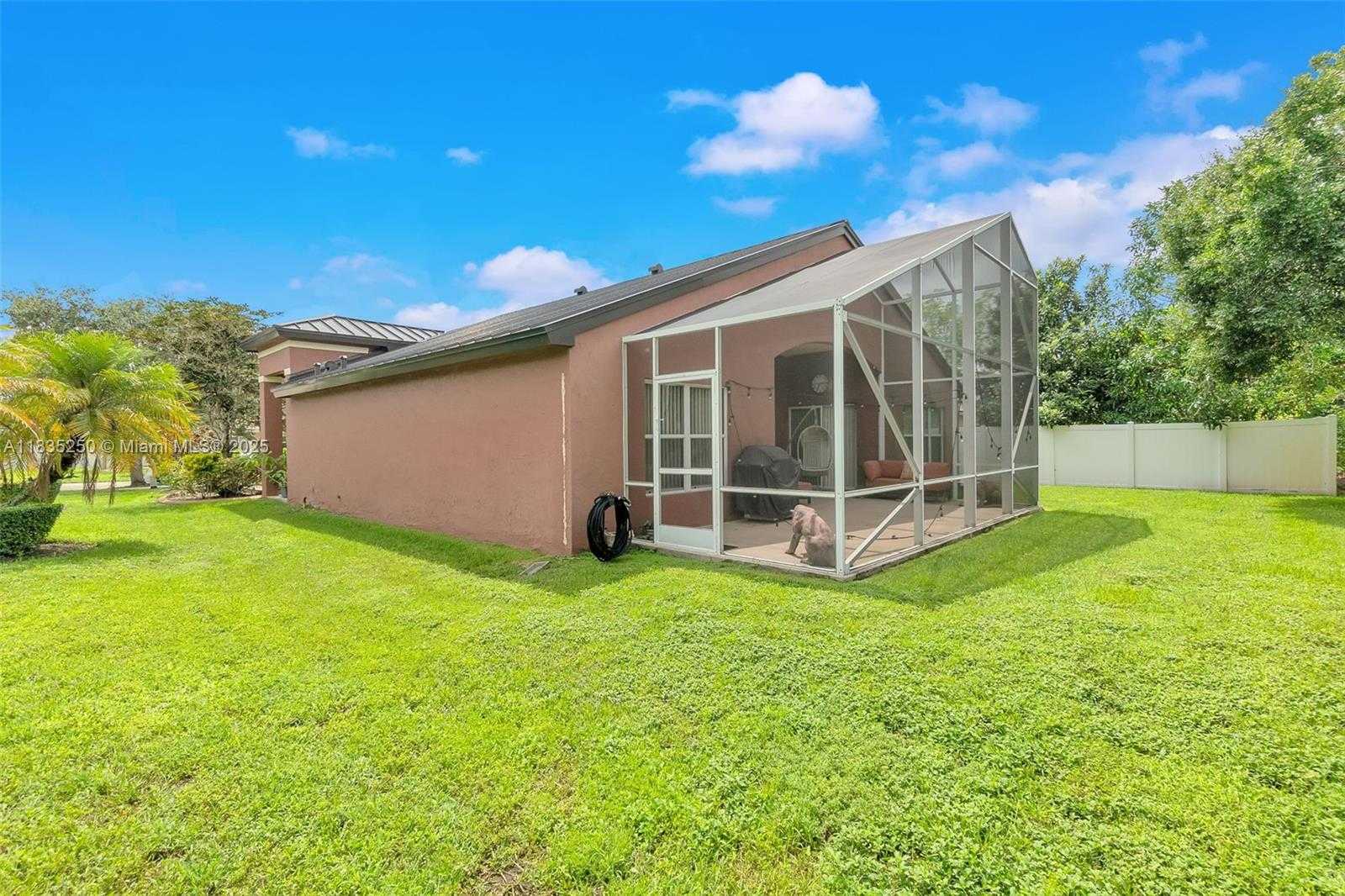 Small Image of 326 SOUTH WEST 162ND AVE, Pembroke Pines Number 42