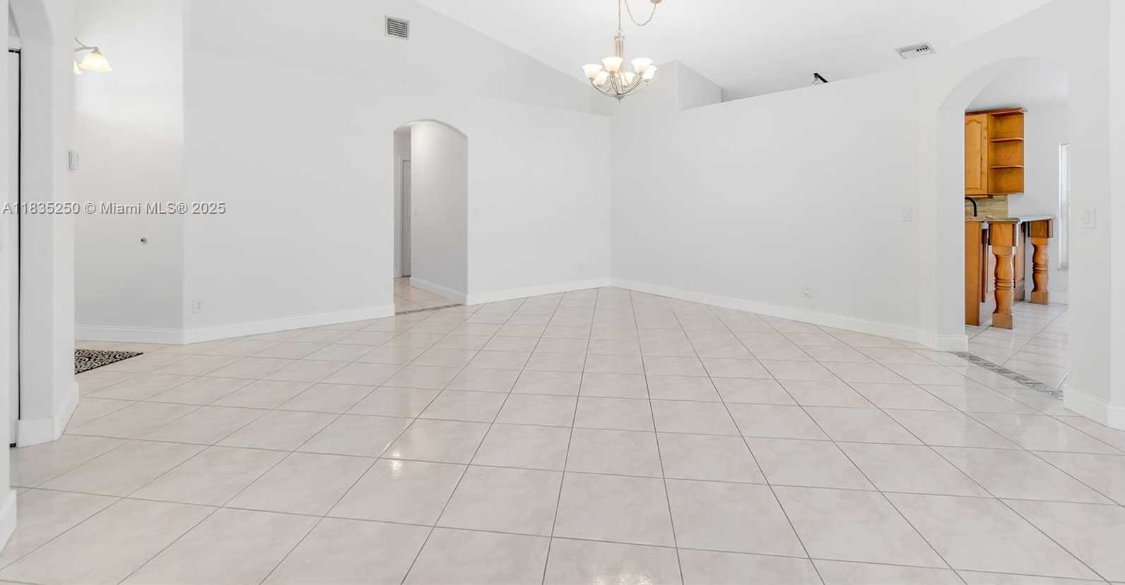 Small Image of 326 SOUTH WEST 162ND AVE, Pembroke Pines Number 6