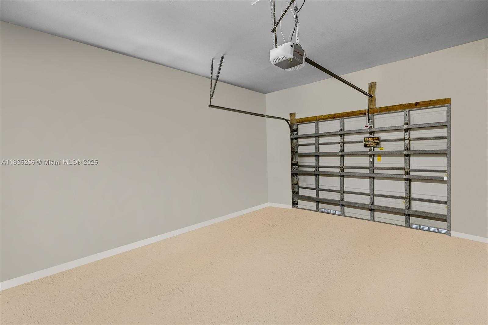 Small Image of 10735 SOUTH WEST 58TH AVE, Pinecrest Number 11