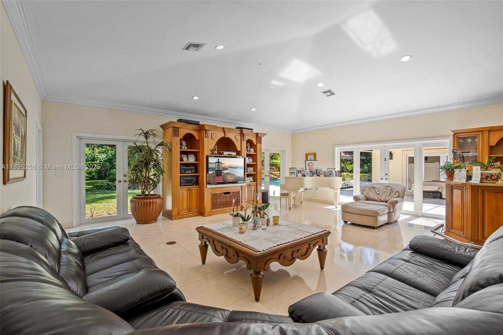 Small Image of 10735 SOUTH WEST 58TH AVE, Pinecrest Number 21