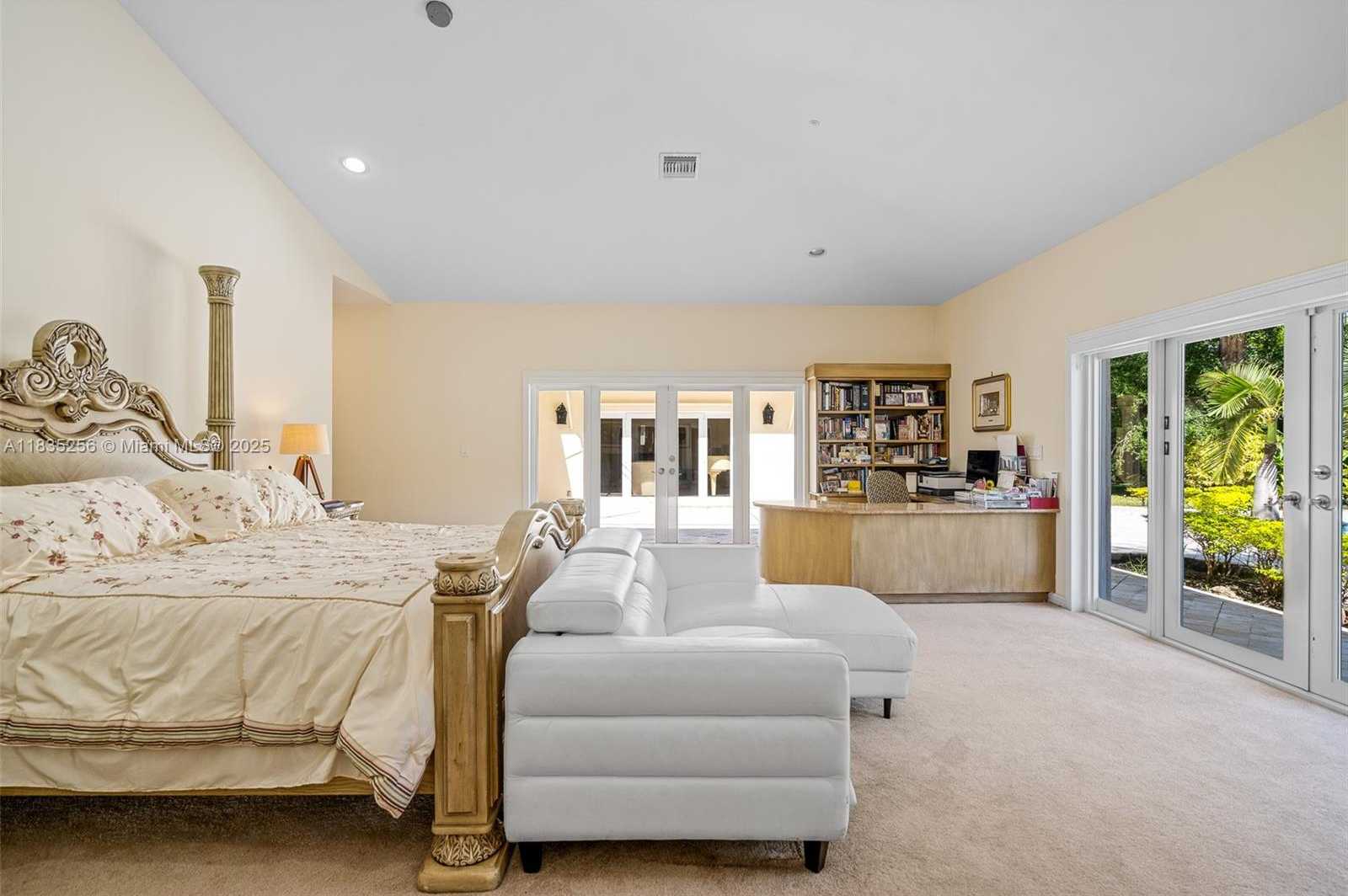 Small Image of 10735 SOUTH WEST 58TH AVE, Pinecrest Number 28