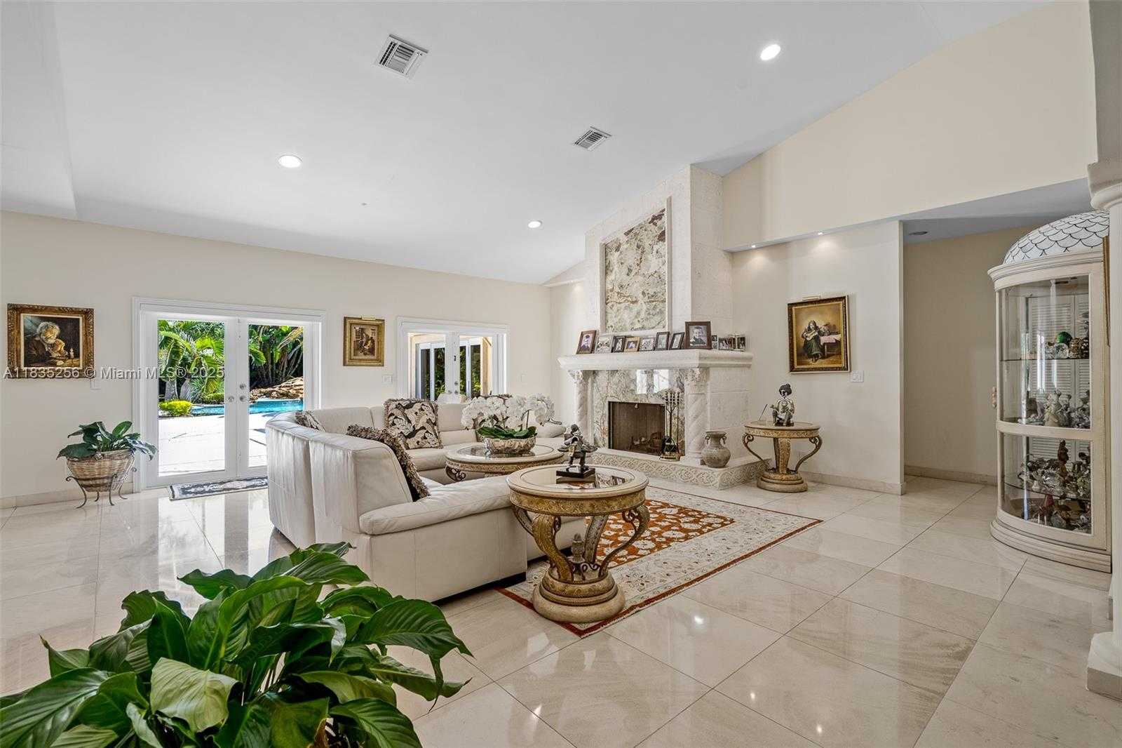 Small Image of 10735 SOUTH WEST 58TH AVE, Pinecrest Number 4