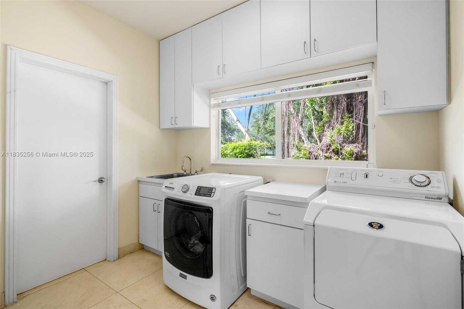 Small Image of 10735 SOUTH WEST 58TH AVE, Pinecrest Number 50