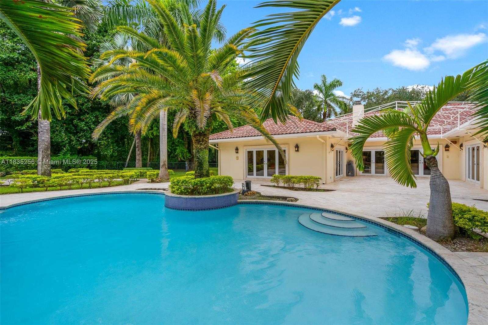 Small Image of 10735 SOUTH WEST 58TH AVE, Pinecrest Number 60