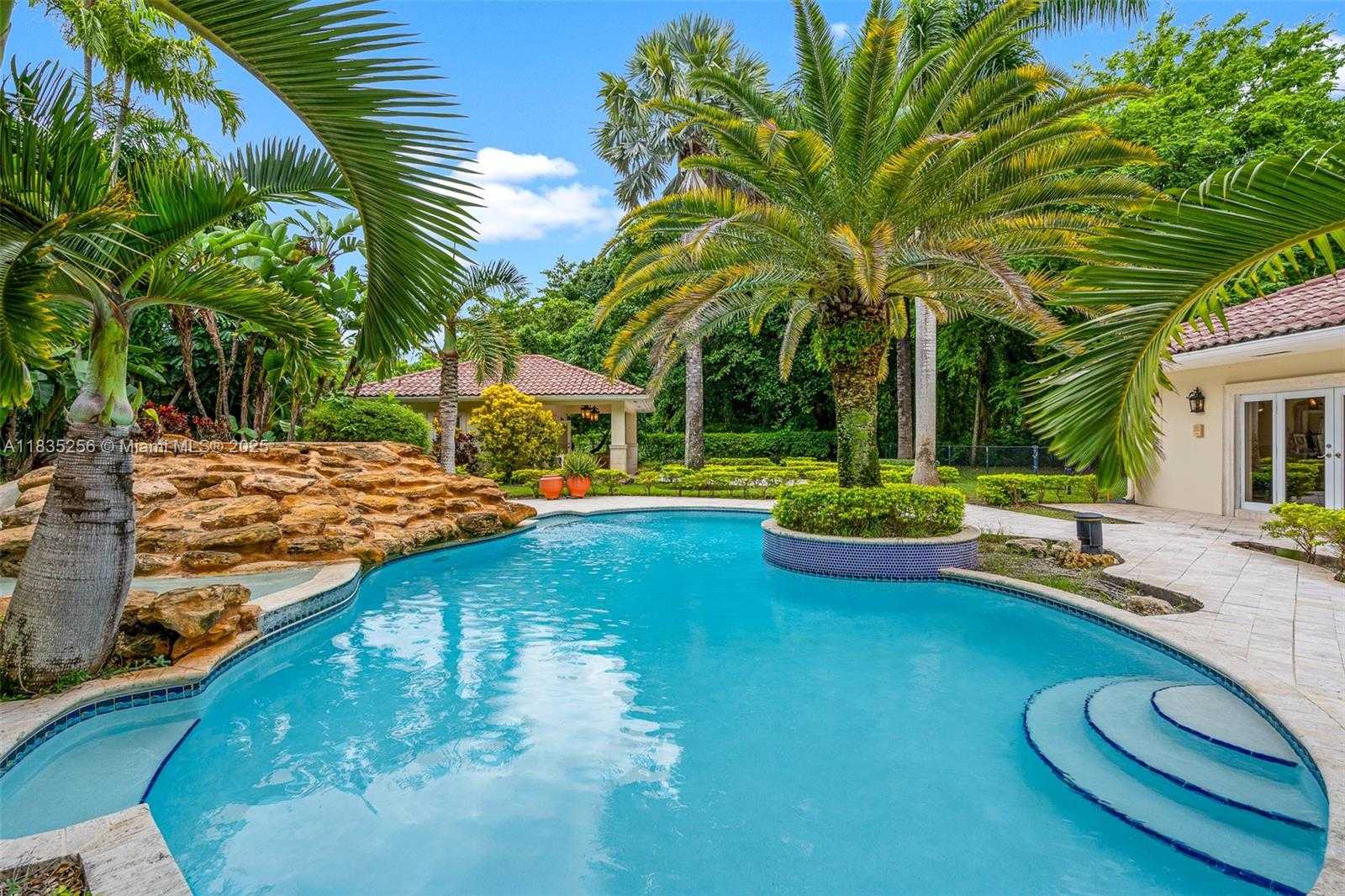 Small Image of 10735 SOUTH WEST 58TH AVE, Pinecrest Number 61
