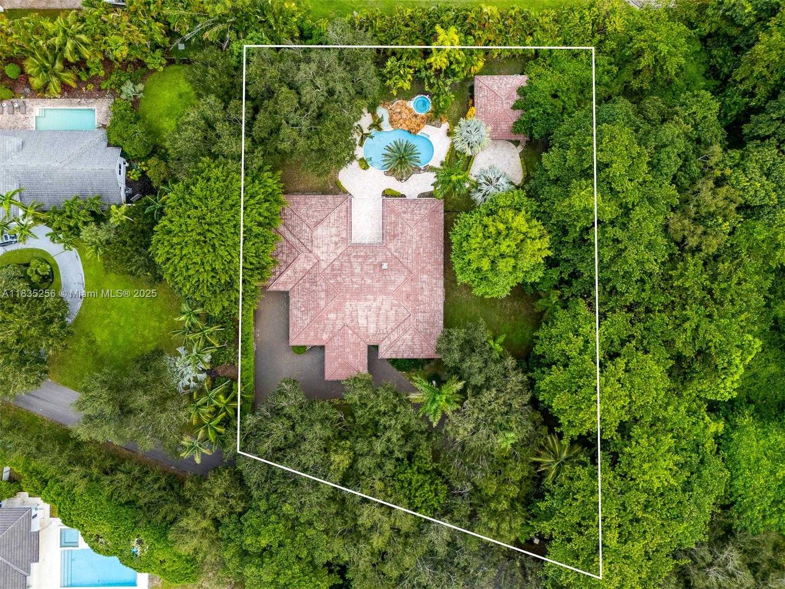 Small Image of 10735 SOUTH WEST 58TH AVE, Pinecrest Number 69