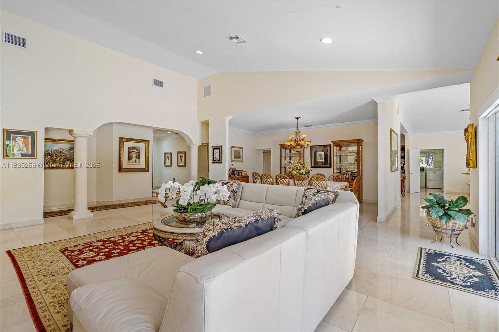 Small Image of 10735 SOUTH WEST 58TH AVE, Pinecrest Number 8