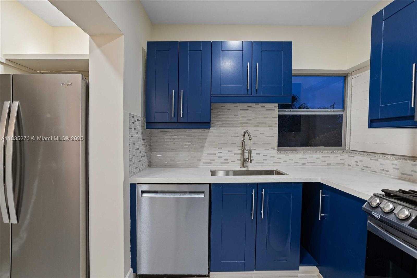 Small Image of 1817 NORTH EAST 2ND ST, Pompano Beach Number 13