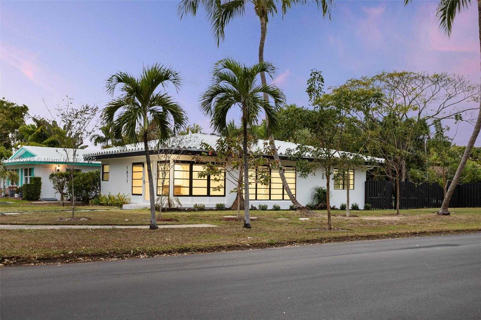 Small Image of 1817 NORTH EAST 2ND ST, Pompano Beach Number 2