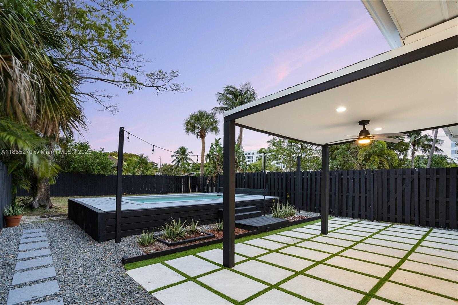 Small Image of 1817 NORTH EAST 2ND ST, Pompano Beach Number 6