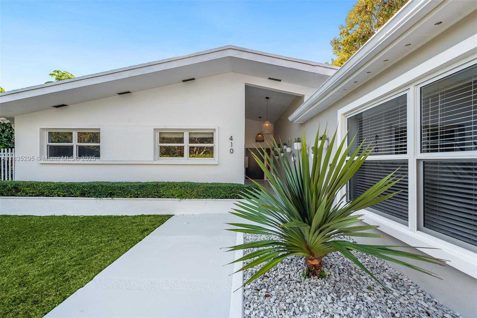 Small Image of 410 SOUTH SHORE DR, Miami Beach Number 10