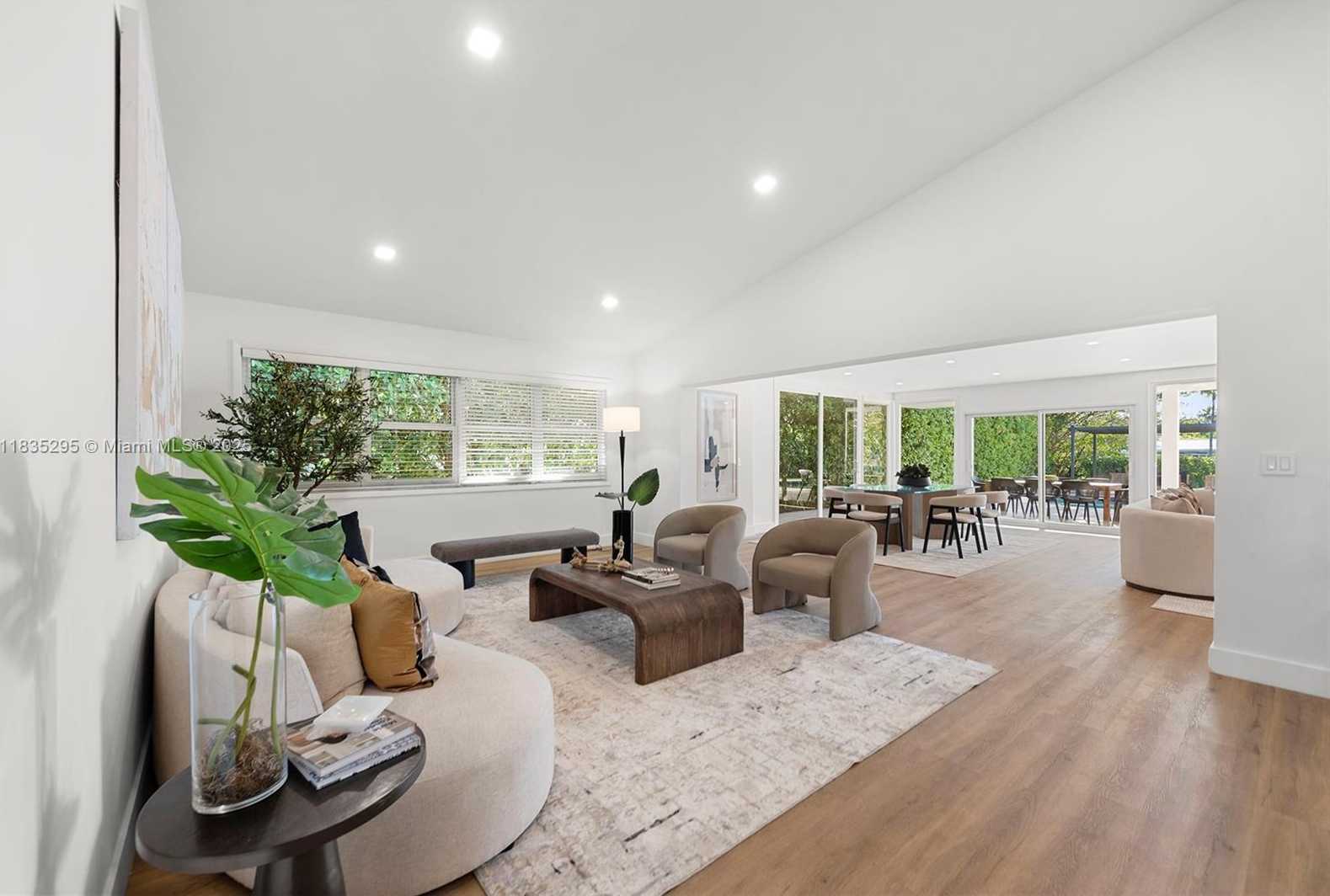 Small Image of 410 SOUTH SHORE DR, Miami Beach Number 14