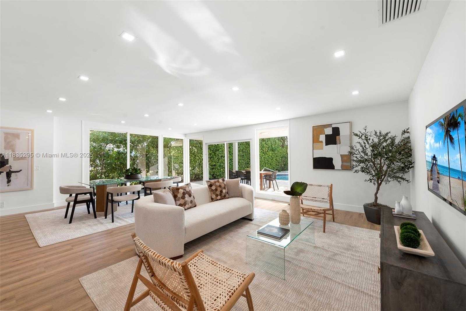 Small Image of 410 SOUTH SHORE DR, Miami Beach Number 21