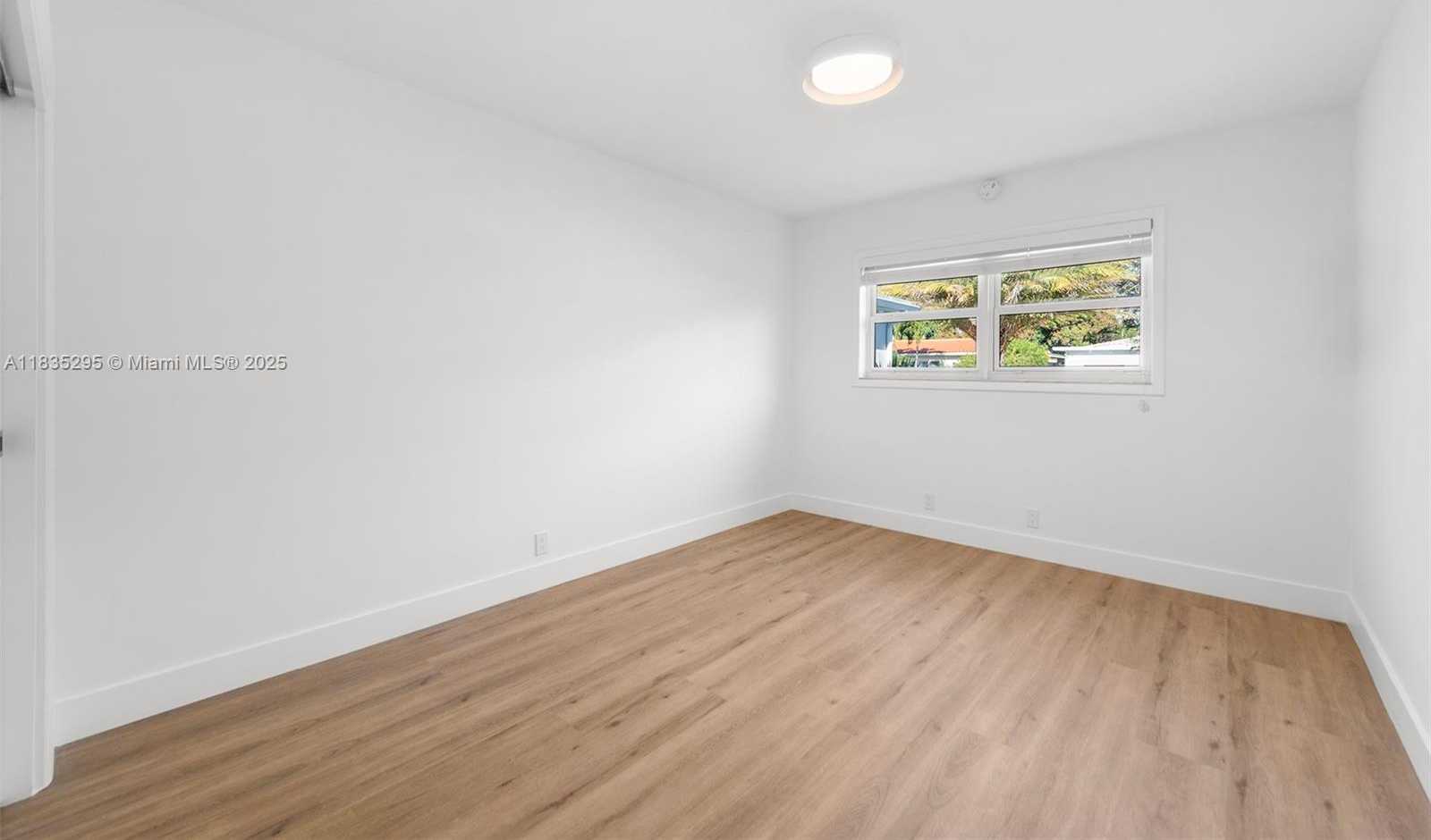 Small Image of 410 SOUTH SHORE DR, Miami Beach Number 29