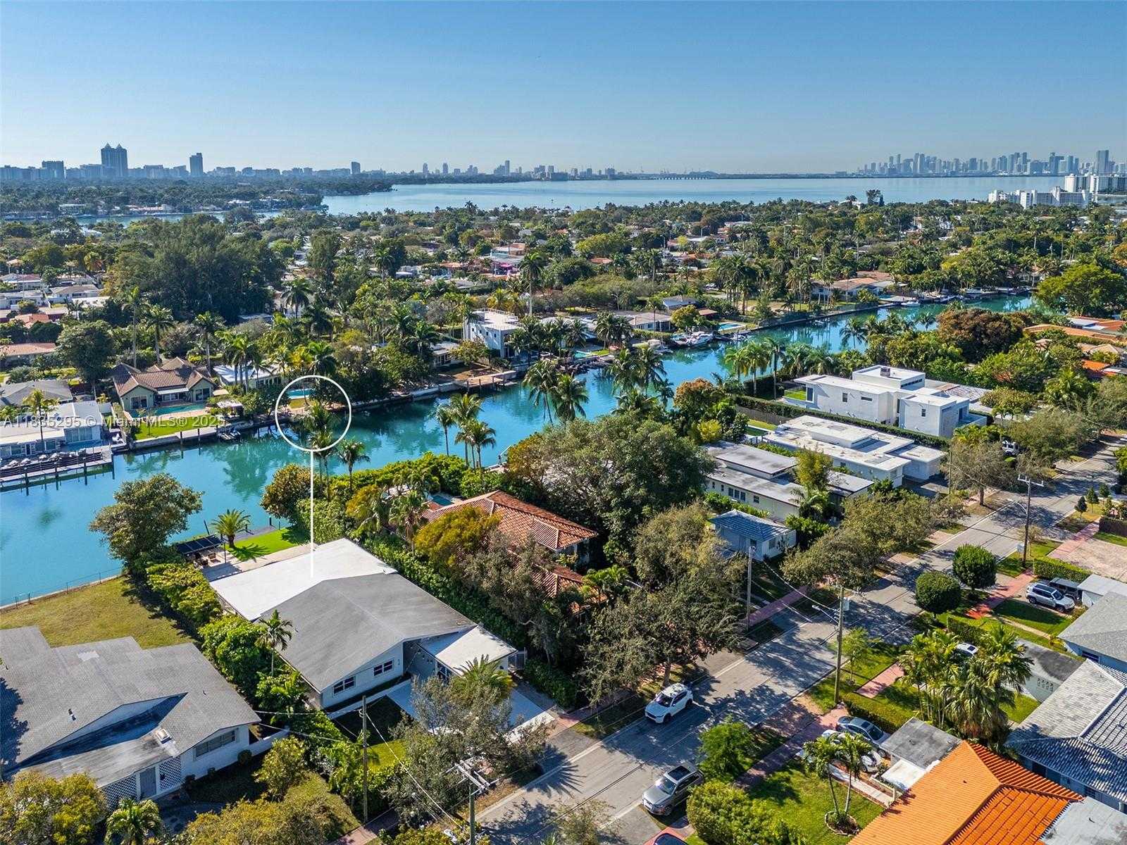 Small Image of 410 SOUTH SHORE DR, Miami Beach Number 38