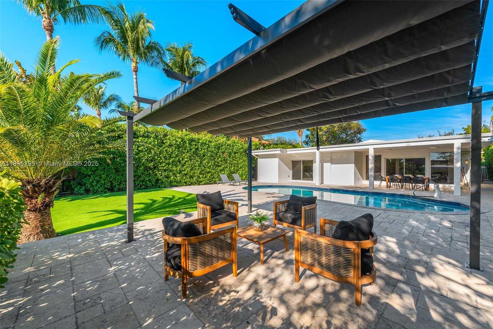 Small Image of 410 SOUTH SHORE DR, Miami Beach Number 8