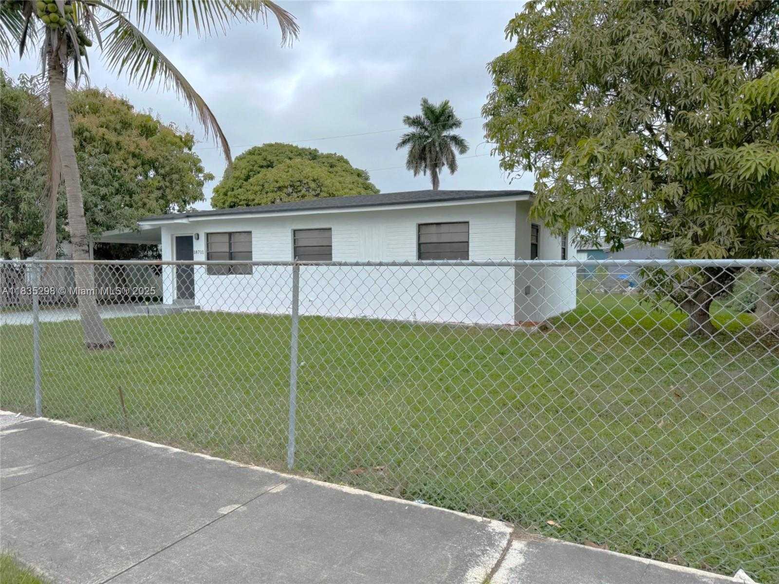 Small Image of 18711 SOUTH WEST 316TH TER, Homestead Number 2