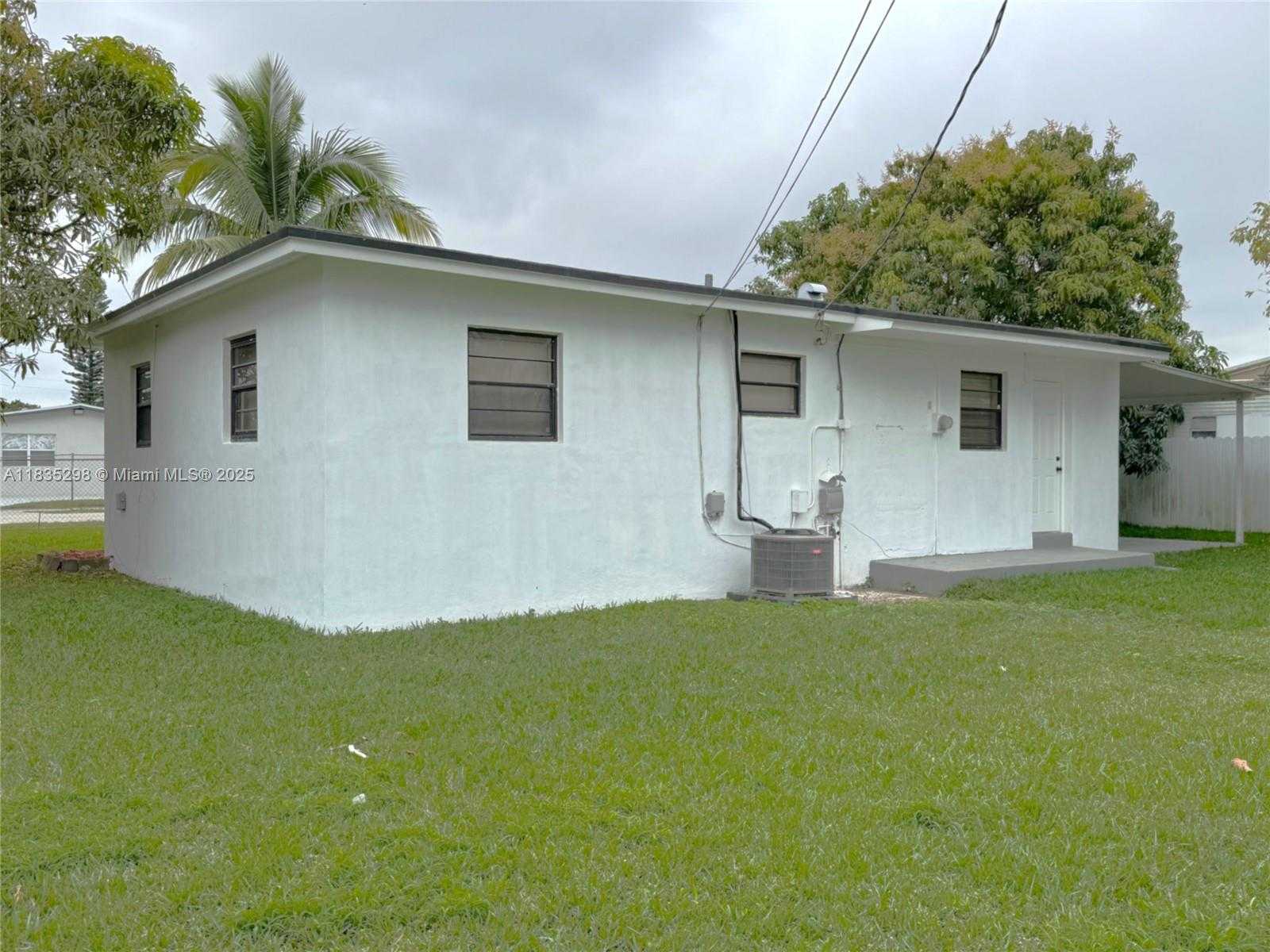 Small Image of 18711 SOUTH WEST 316TH TER, Homestead Number 24