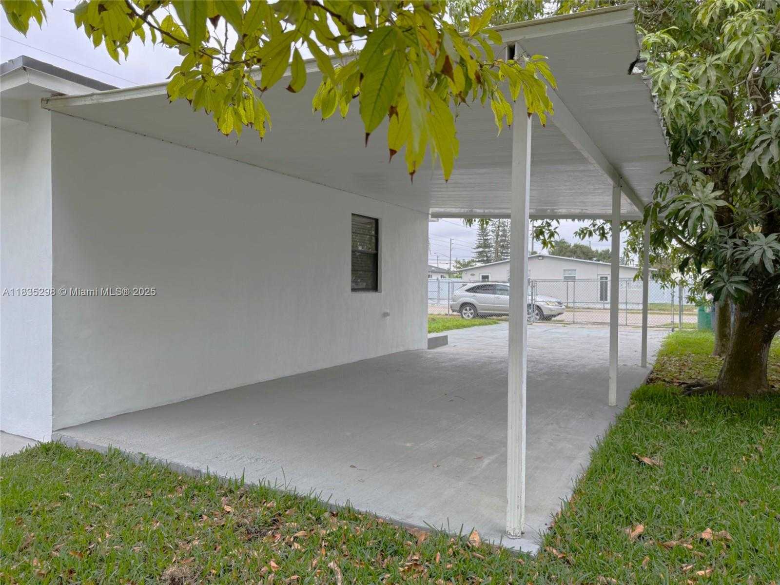 Small Image of 18711 SOUTH WEST 316TH TER, Homestead Number 6