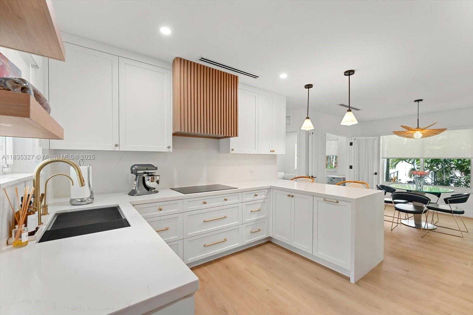 Small Image of 511 CATALONIA AVE, Coral Gables Number 11