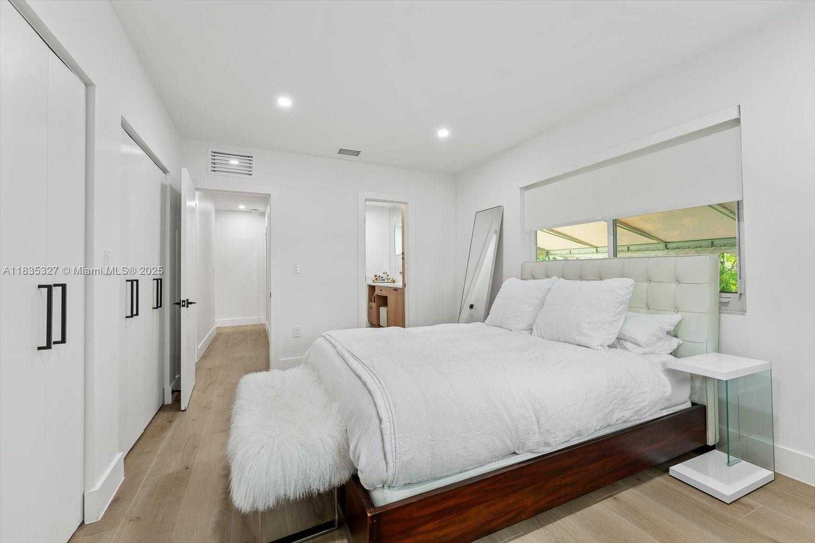 Small Image of 511 CATALONIA AVE, Coral Gables Number 14