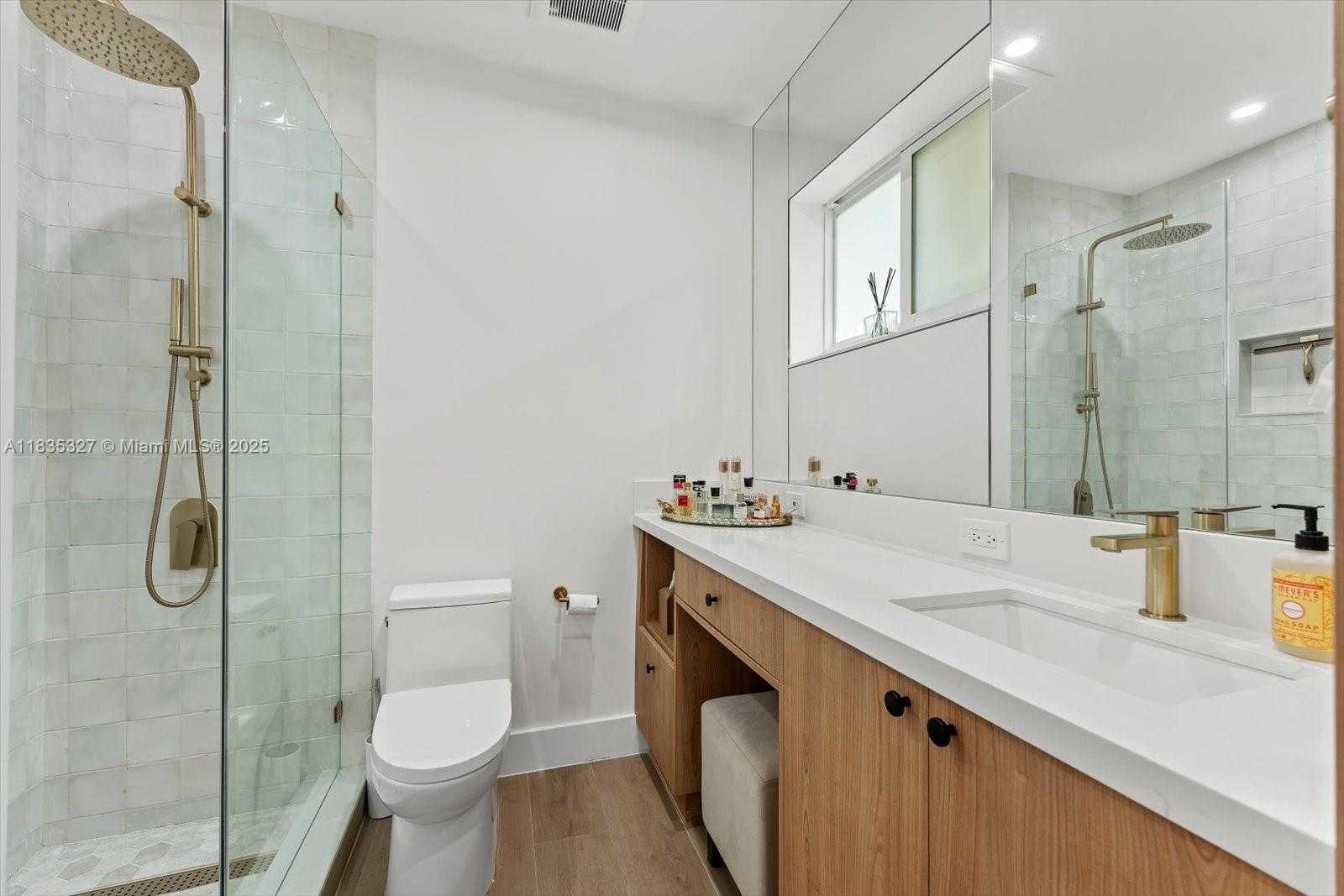 Small Image of 511 CATALONIA AVE, Coral Gables Number 16
