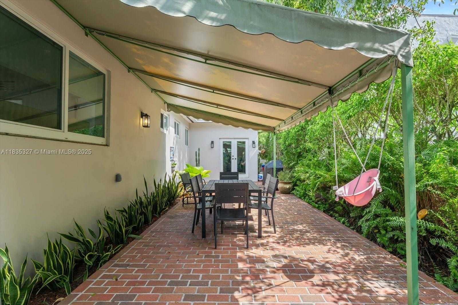Small Image of 511 CATALONIA AVE, Coral Gables Number 23