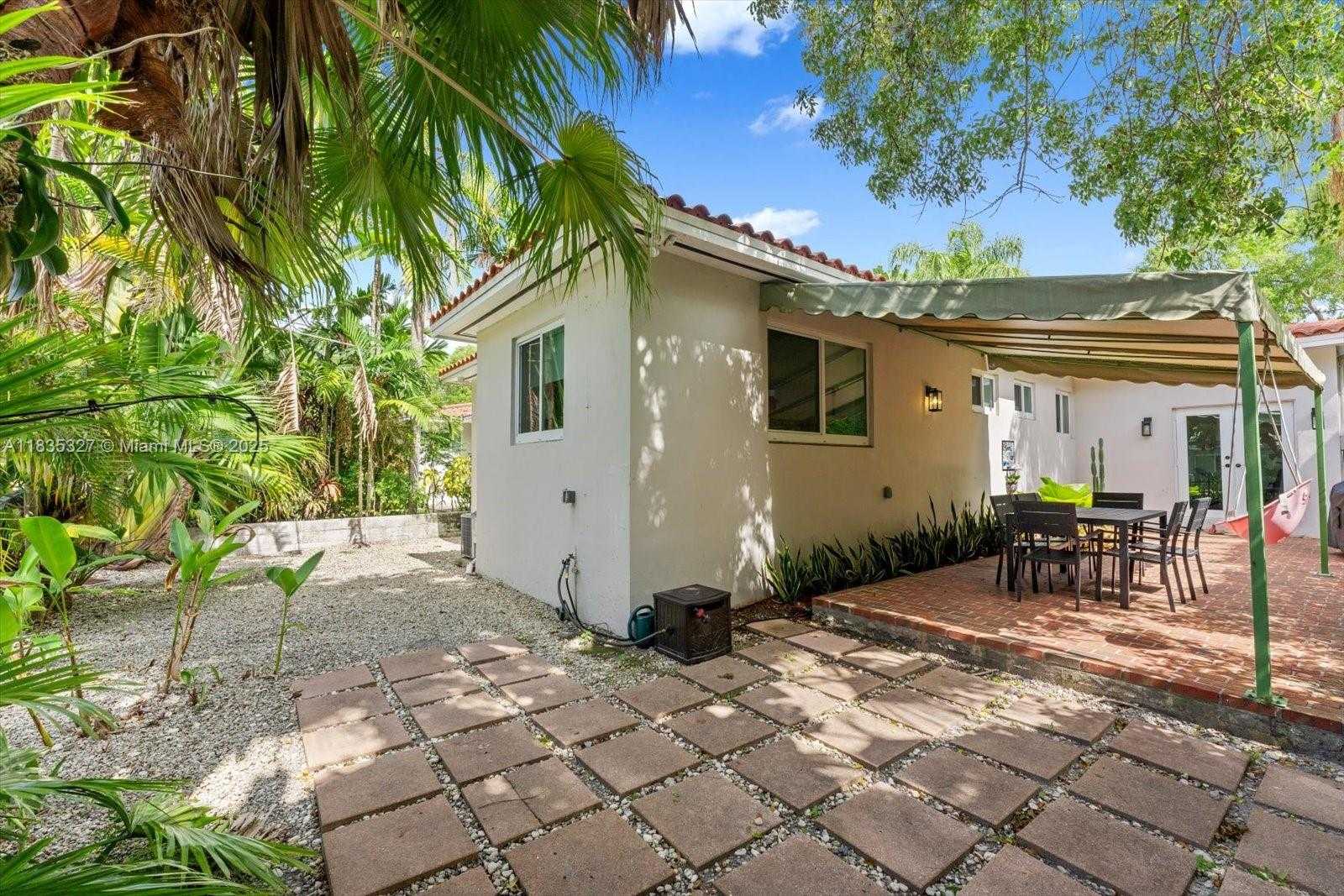 Small Image of 511 CATALONIA AVE, Coral Gables Number 24