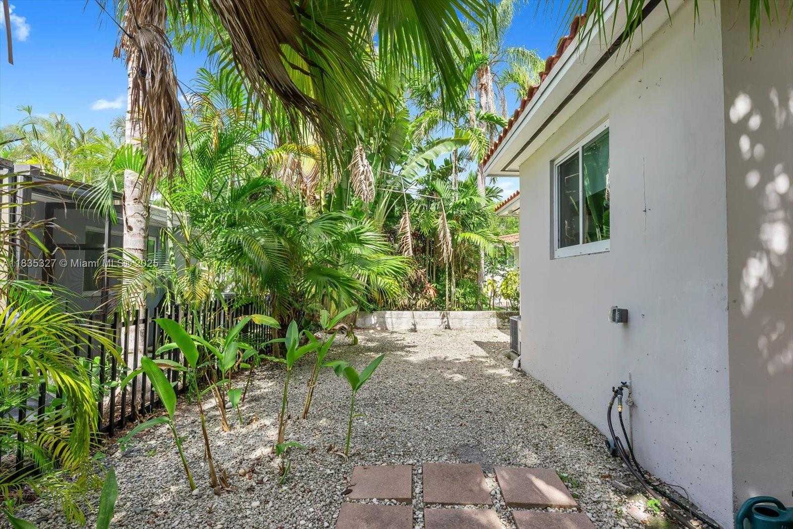 Small Image of 511 CATALONIA AVE, Coral Gables Number 25
