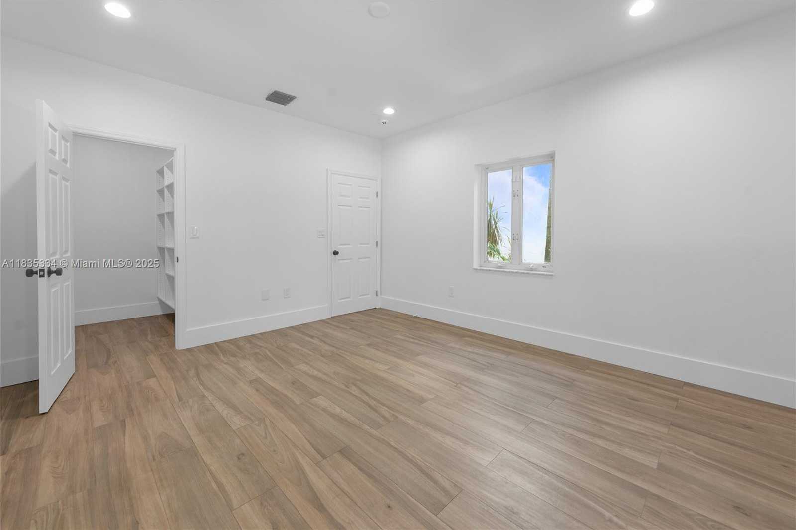 Small Image of 23400 SOUTH WEST 192ND AVE, Homestead Number 34