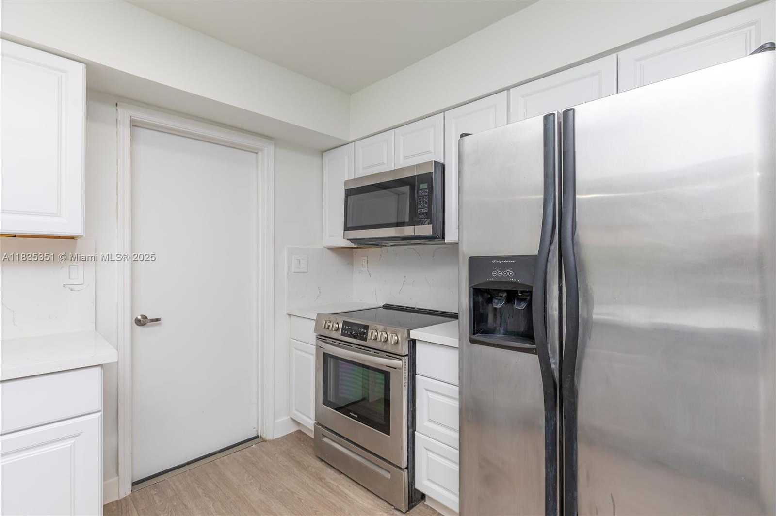 Small Image of 4516 MAINLAND DR, Tamarac Number 20