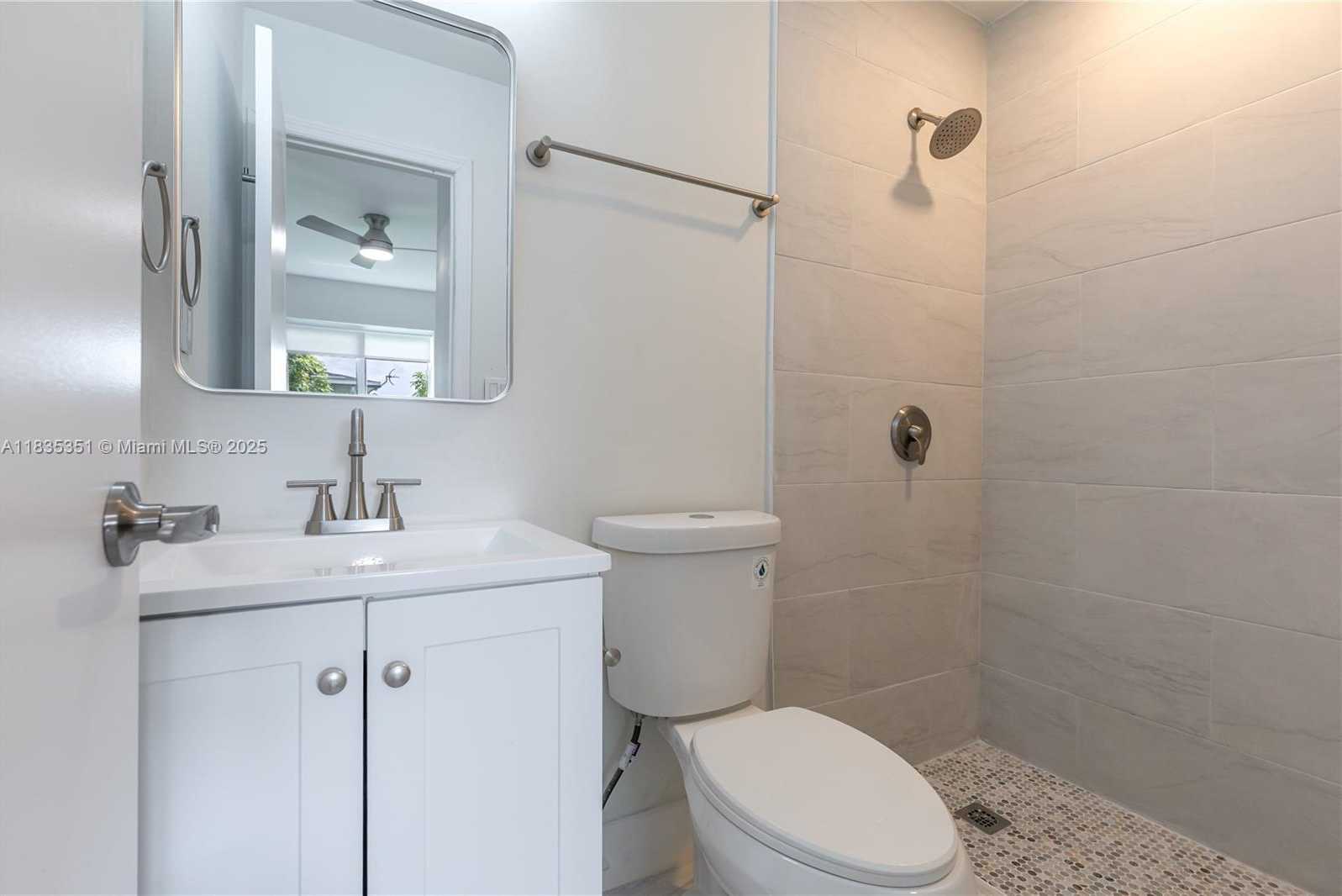 Small Image of 4516 MAINLAND DR, Tamarac Number 26