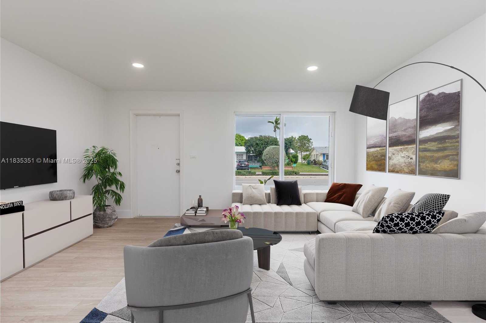 Small Image of 4516 MAINLAND DR, Tamarac Number 4