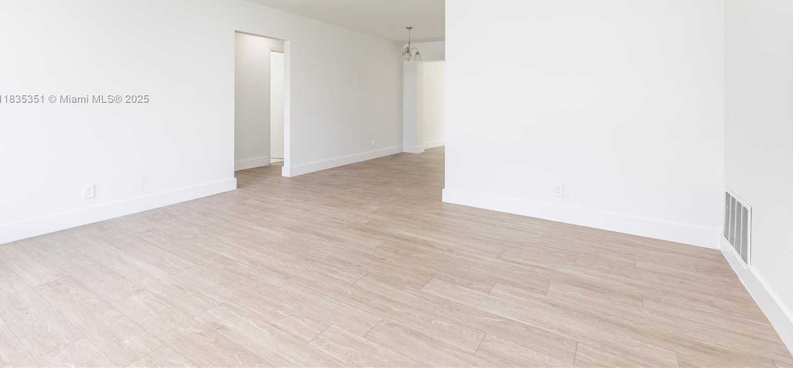 Small Image of 4516 MAINLAND DR, Tamarac Number 8