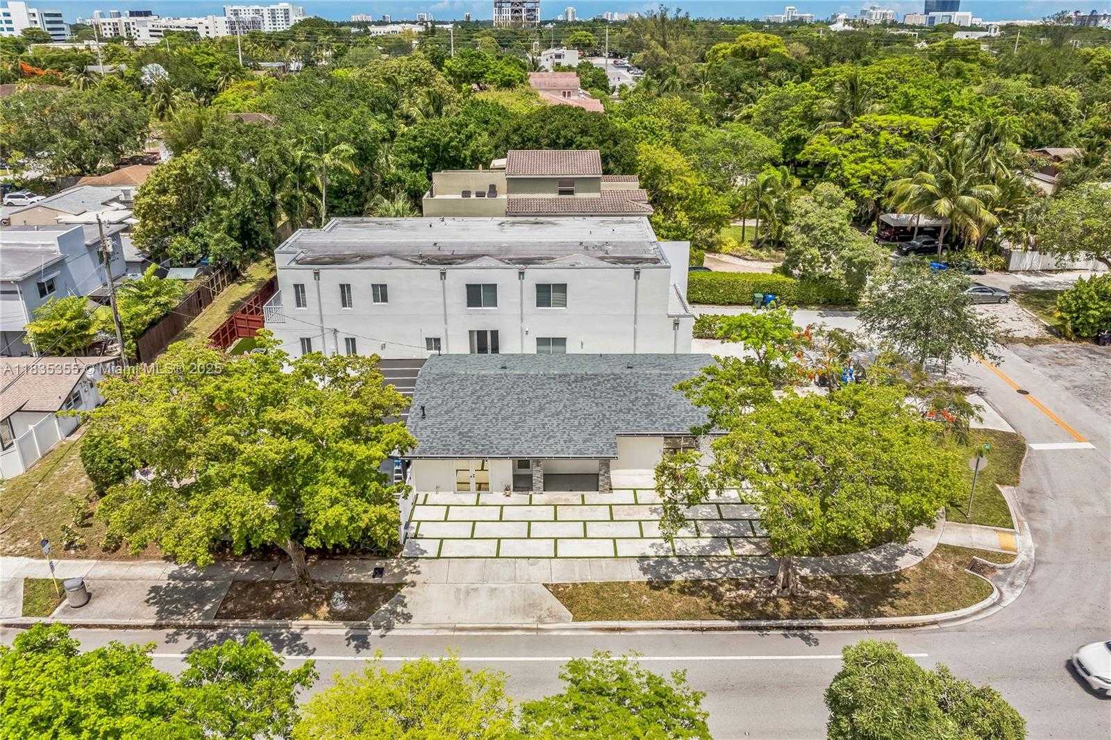 Small Image of 1020 SOUTH WEST 4TH AVE, Fort Lauderdale Number 37