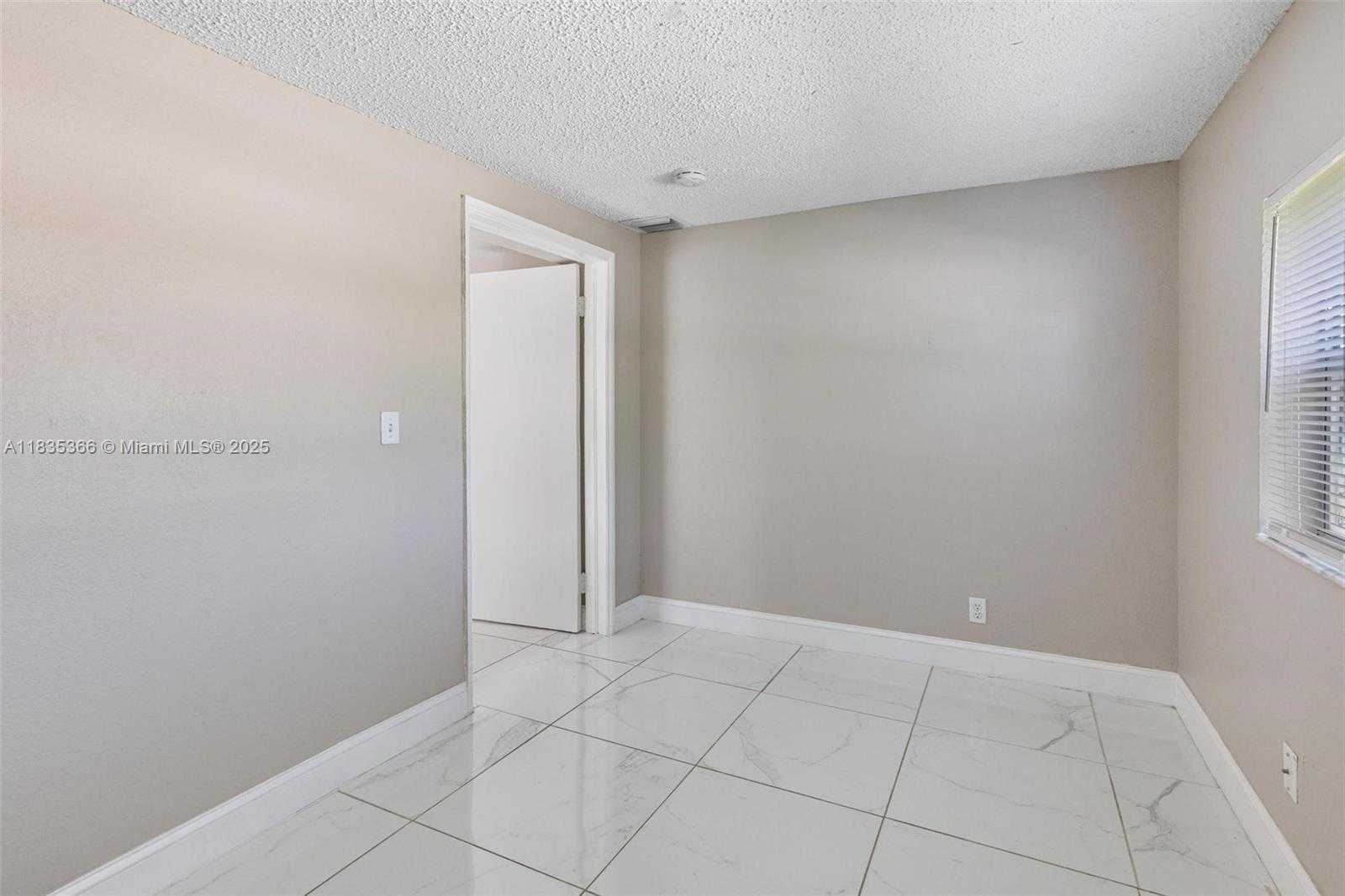 Small Image of 2307 RODMAN ST, Hollywood Number 22