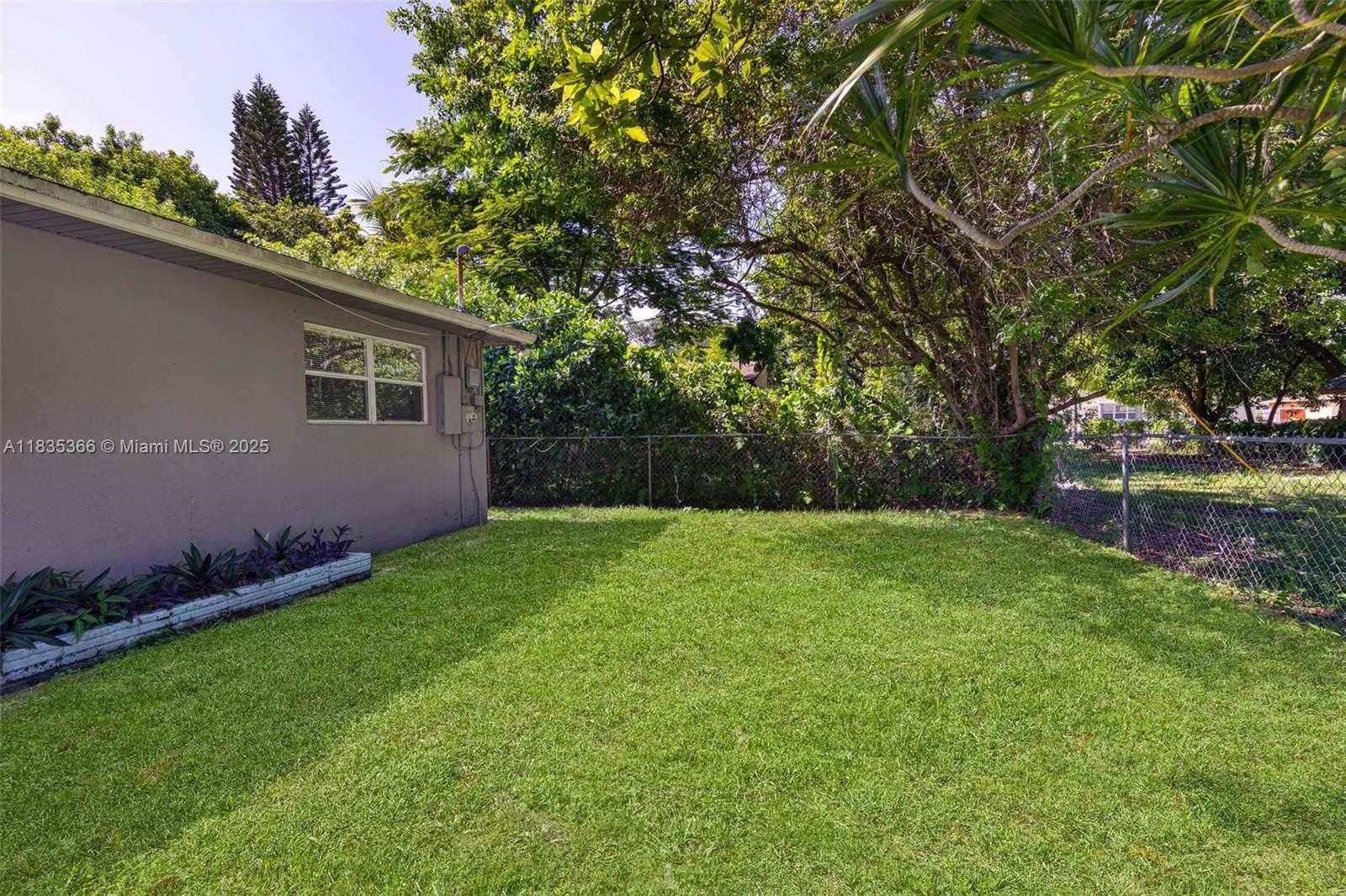 Small Image of 2307 RODMAN ST, Hollywood Number 30