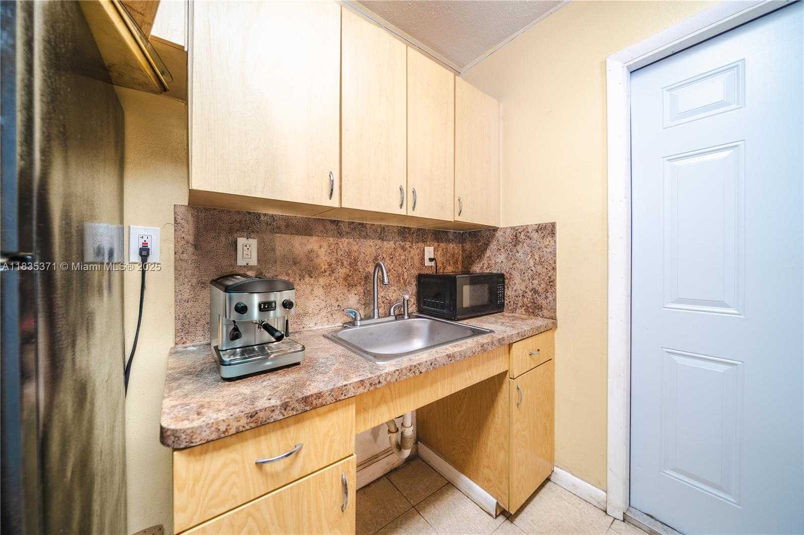 Small Image of 2824 NORTH WEST 8TH ST, Fort Lauderdale Number 10