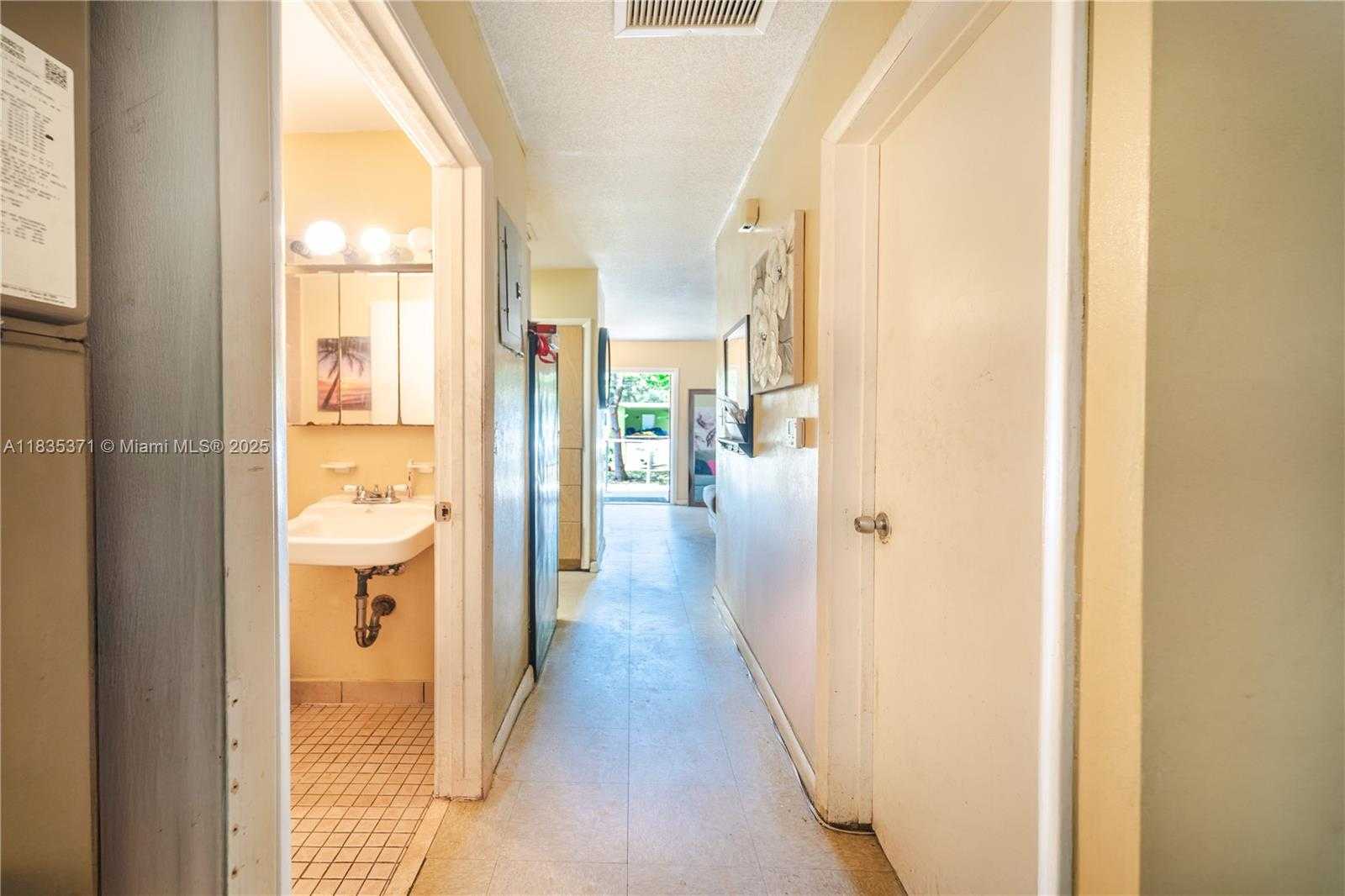 Small Image of 2824 NORTH WEST 8TH ST, Fort Lauderdale Number 12