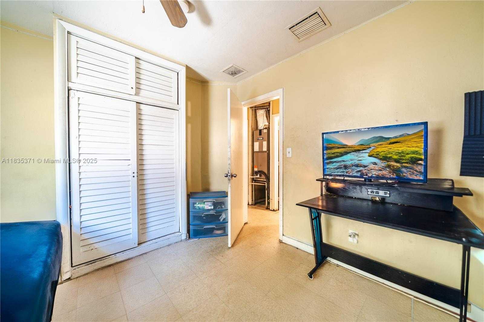 Small Image of 2824 NORTH WEST 8TH ST, Fort Lauderdale Number 14