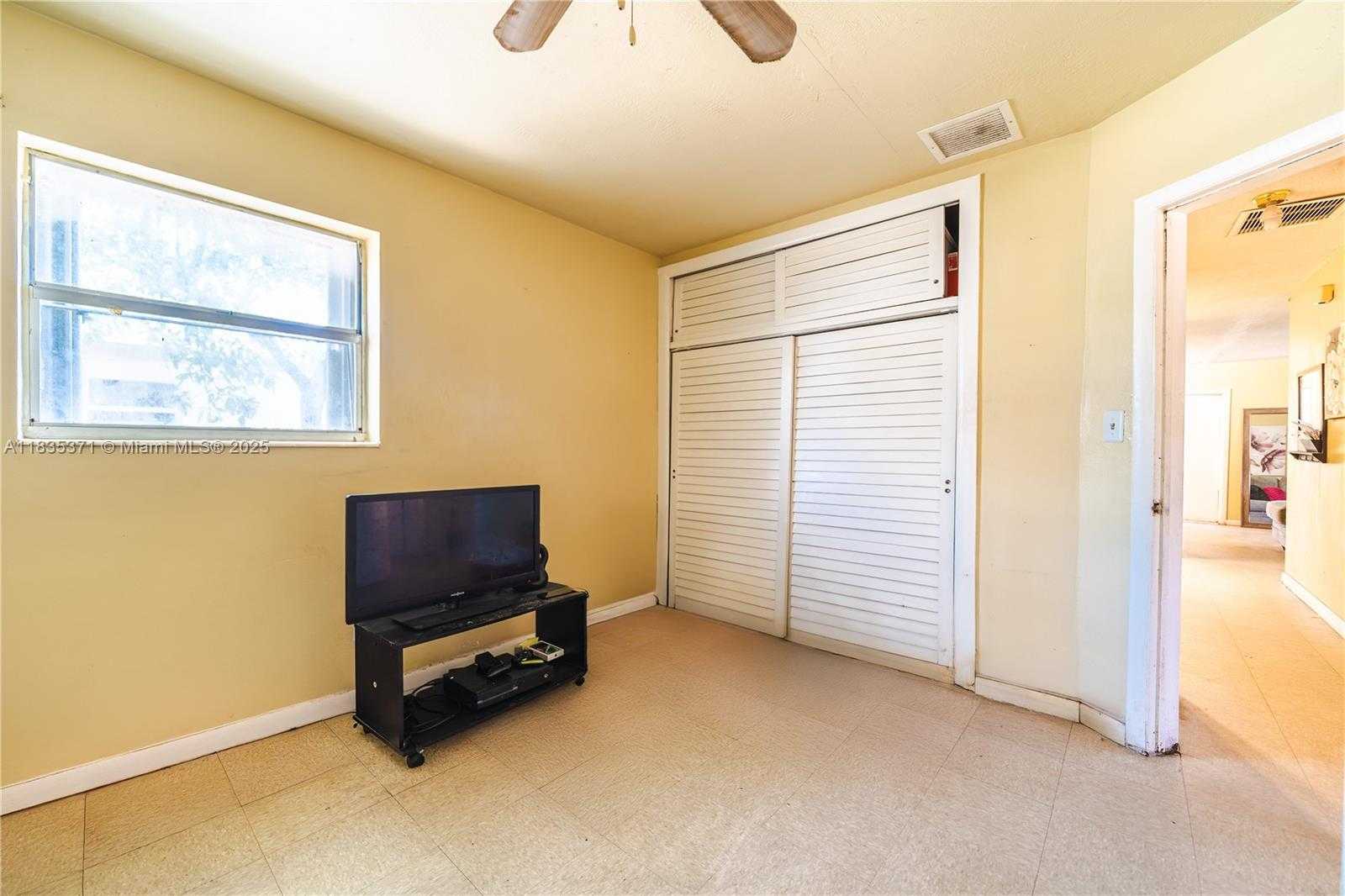 Small Image of 2824 NORTH WEST 8TH ST, Fort Lauderdale Number 18