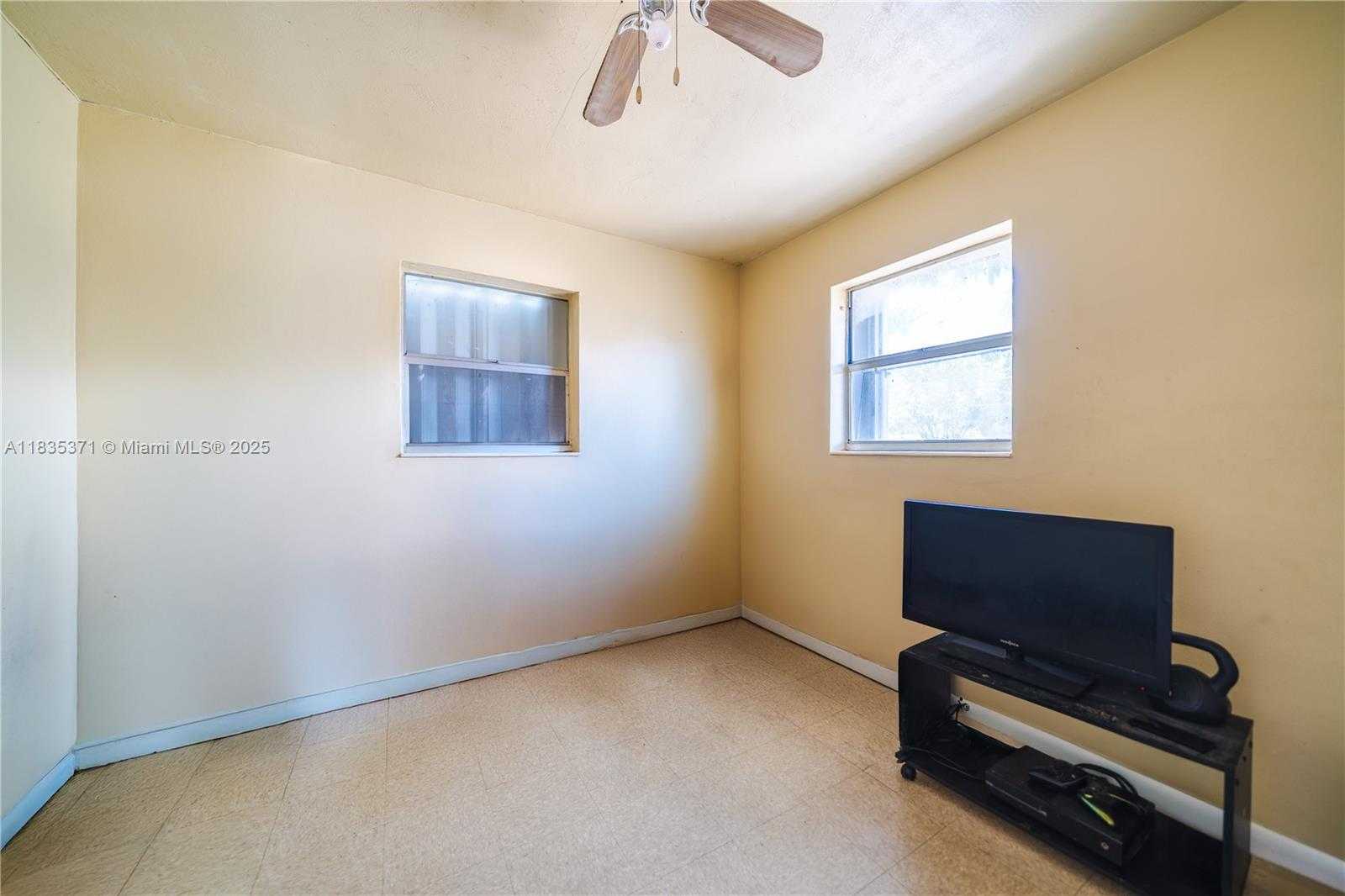 Small Image of 2824 NORTH WEST 8TH ST, Fort Lauderdale Number 19