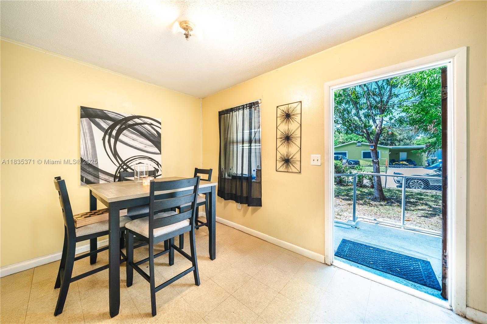 Small Image of 2824 NORTH WEST 8TH ST, Fort Lauderdale Number 6