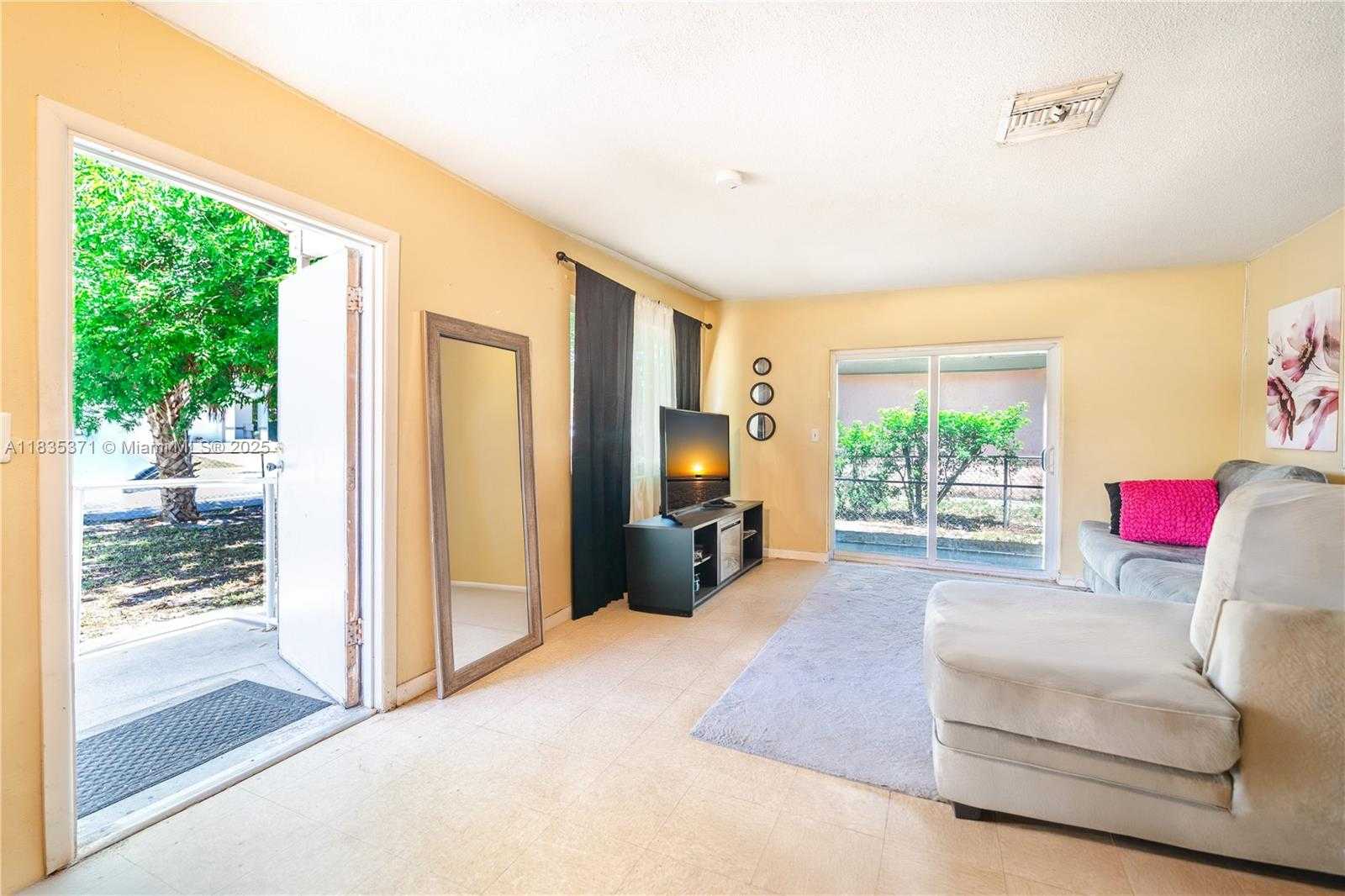 Small Image of 2824 NORTH WEST 8TH ST, Fort Lauderdale Number 8