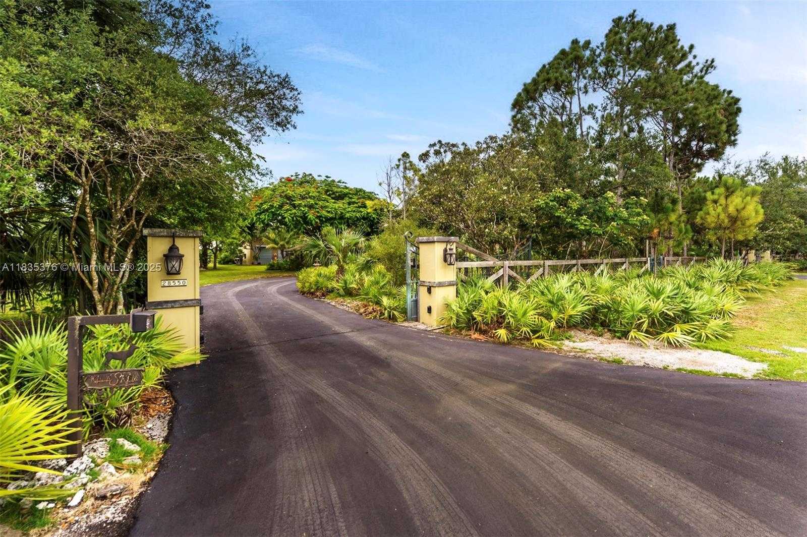Small Image of 28550 SOUTH WEST 192ND AVE, Homestead Number 2