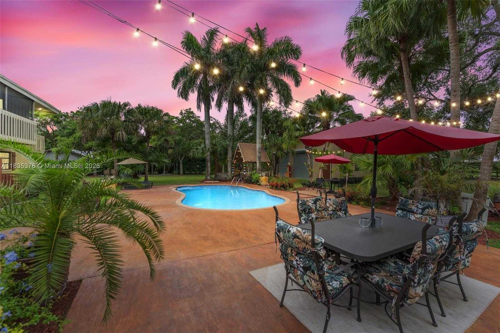 Small Image of 28550 SOUTH WEST 192ND AVE, Homestead Number 31
