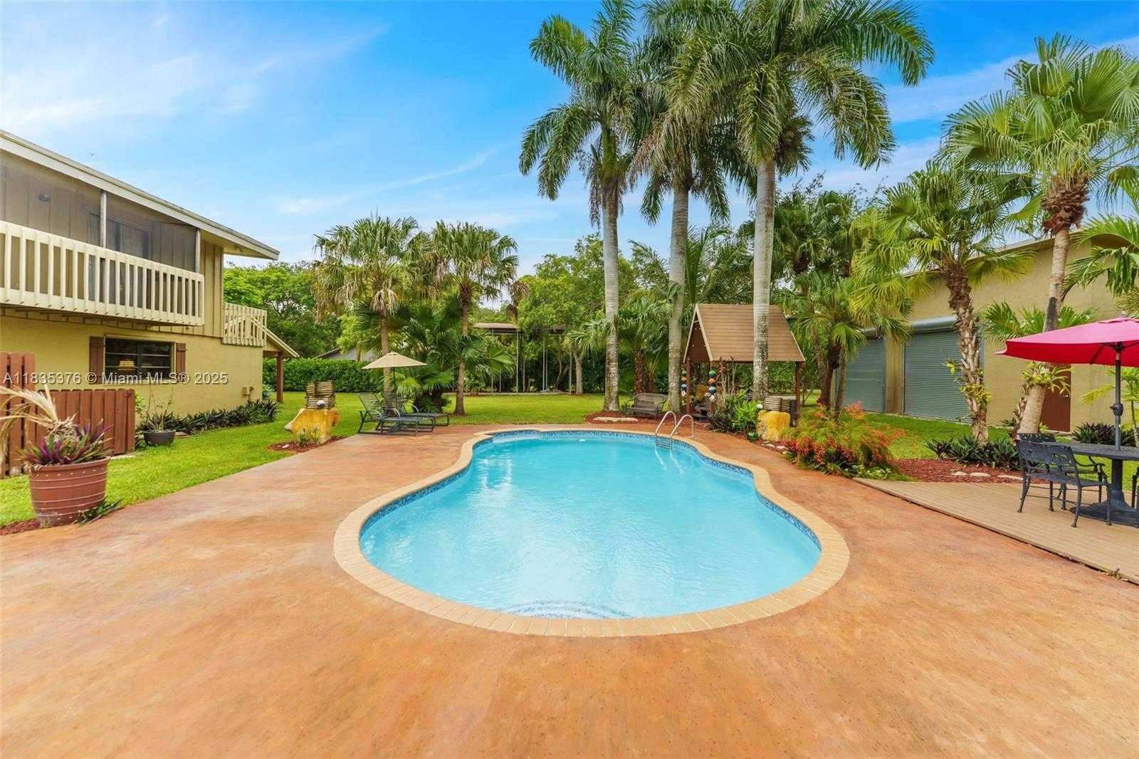 Small Image of 28550 SOUTH WEST 192ND AVE, Homestead Number 32